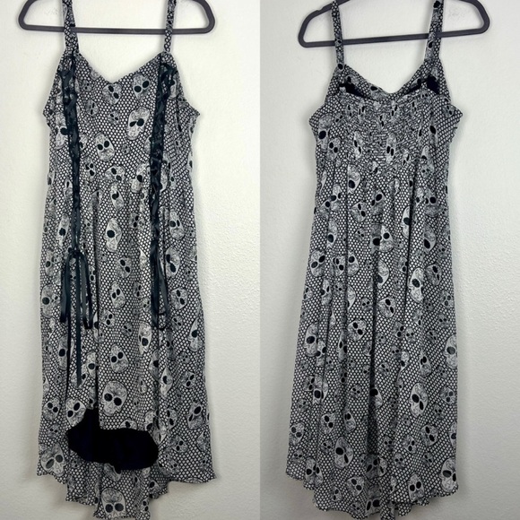 Tripp Corset Sugar Skull High Loe with liner - Picture 2 of 5